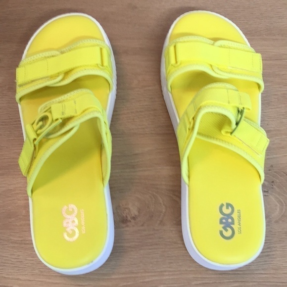 New WB Woman’s GBG Sadee Sandals - Picture 5 of 7